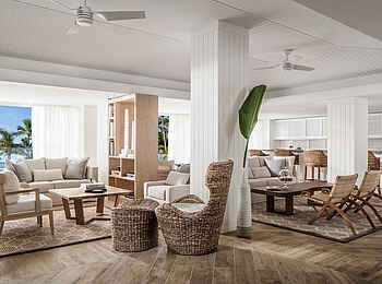 One and Only Le Saint Gerant: Die Le Carré Lounge