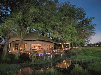 Duba Plains Camp: Gästezelt im Abendlicht