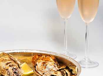 Grande Roche Hotel: Austern und zwei Gläser Méthod Cape Classic