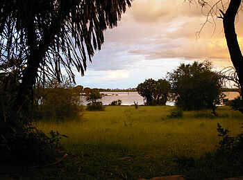 Lake Manze Camp: Abendstimmung Lake Manze Camp: Abendstimmung