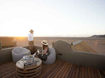 Little Kulala Lodge: Dachterrasse einer Gästeunterkunft Little Kulala Lodge: Dachterrasse einer Gästeunterkunft