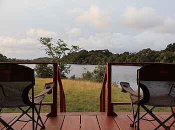 Loango Savannah Camp: Gästezelt Veranda