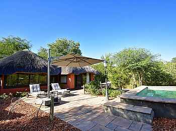 Mohlabetsi Safari Lodge: Der private Pool der Suite Mohlabetsi Safari Lodge: Der private Pool der Suite