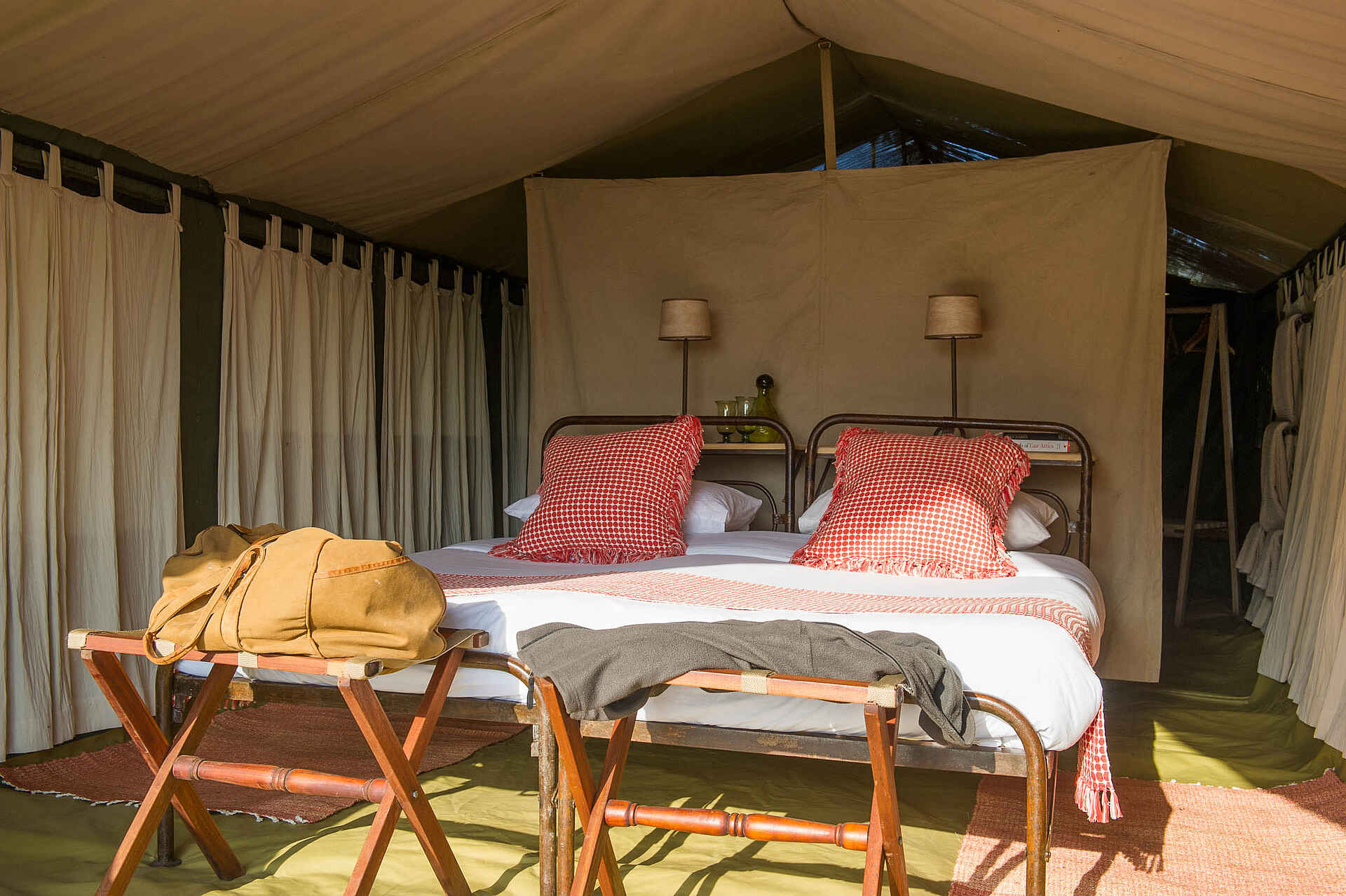 nomad tanzania serengeti safari camp, serengeti migration safari, serengeti safari camp, serengeti safari camp bilder, serengeti safari camp nomad, gästezelt