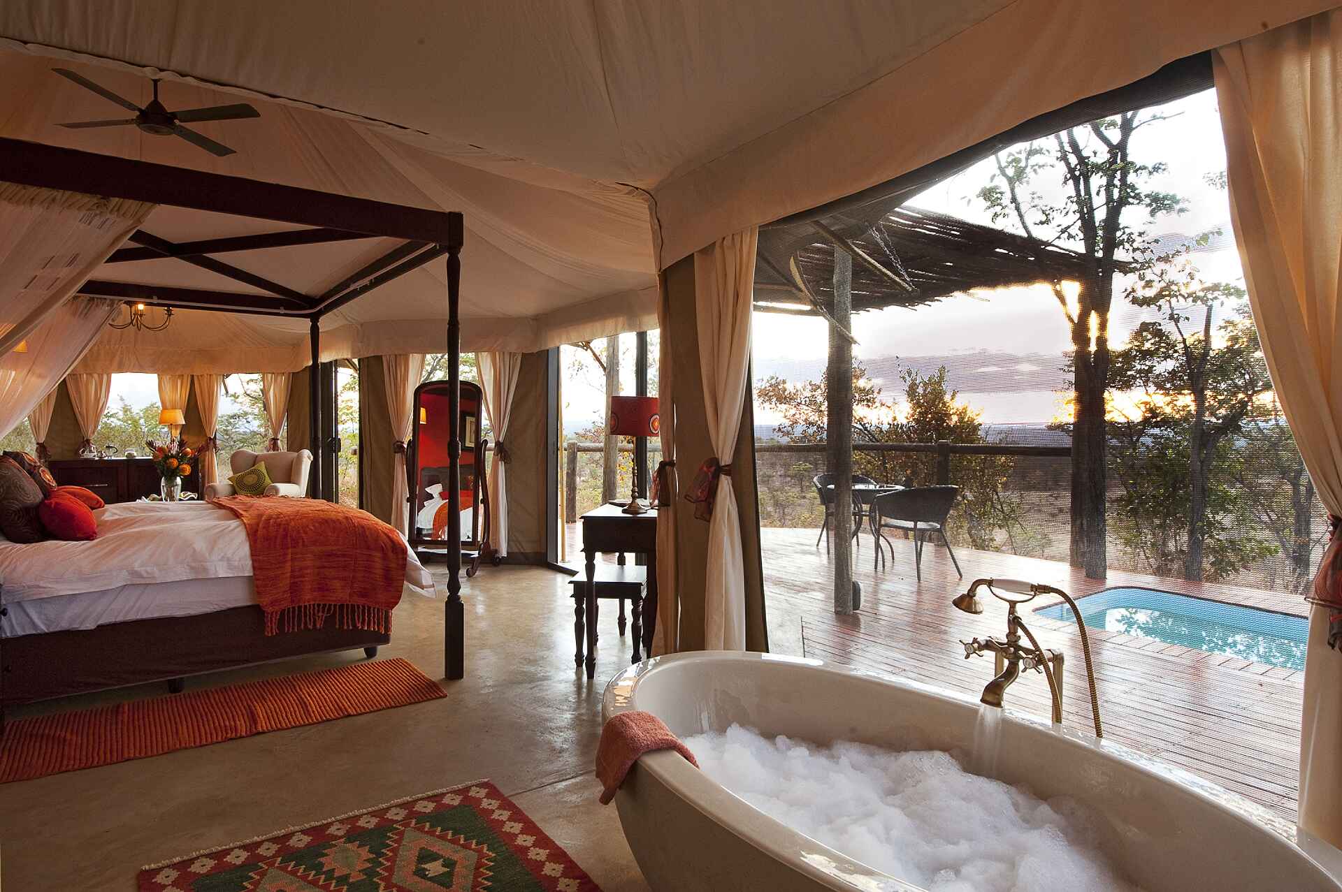 elephant camp, zimbabwe, Batoka Gorge, The Elephant Camp, Zambezi National Park, Bad, Badewanne, Doppelbett, Plunge Pool, Private Veranda, Wild Horizons