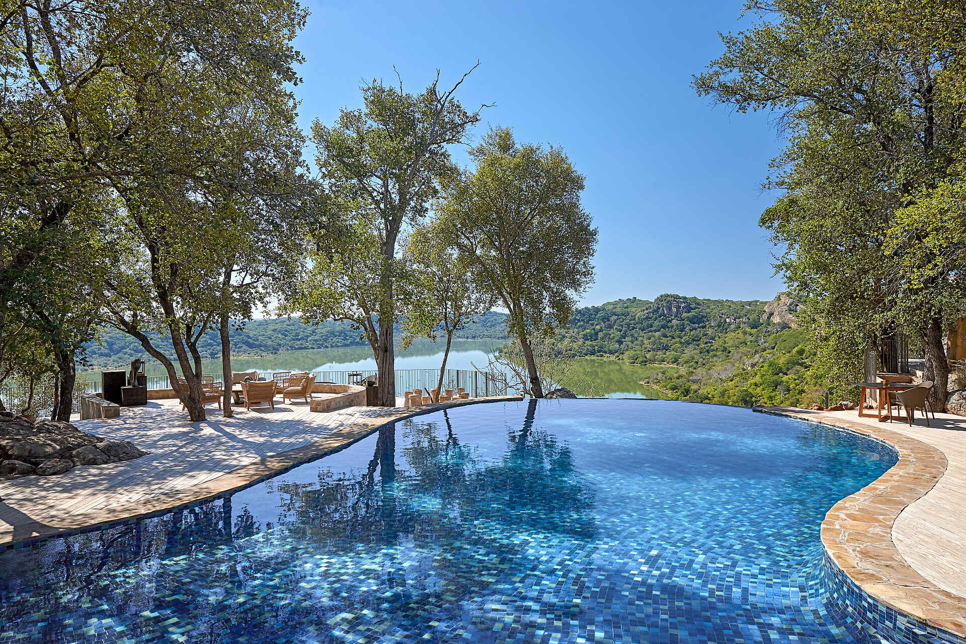 afrikarma, afrikarma Safaris, afrikarma.de, Gonarezhou National Park, Malilangwe Wildlife Reserve, Pamushana, Singita, Singita Pamushana Lodge, Blick, Pool, Swimming Pool, Afrikarma Safaris - Wildnis. Hautnah.