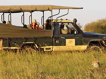 Elephant Pepper Camp: Safarifahrzeug Elephant Pepper Camp: Safarifahrzeug