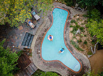 Kambaku Safari Lodge Südafrika: Der Pool Kambaku Safari Lodge Südafrika: Der Pool