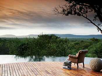 Molori Safari Lodge: Molelo Presidential Suite - Poolansicht