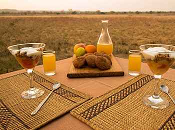 Chilo Mahove Tented Camp: Frühstück Chilo Mahove Tented Camp: Frühstück