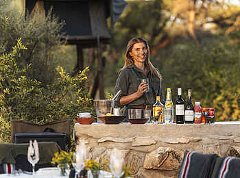 Kambaku Safari Lodge: Bar