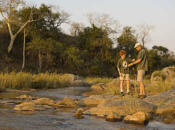 Mkulumadzi Lodge: Am Flussufer