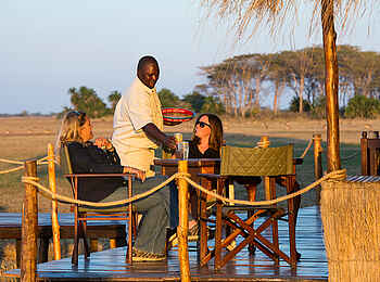 Mukambi Busanga Plains Camp: Kleine Erfrischung Mukambi Busanga Plains Camp: Kleine Erfrischung