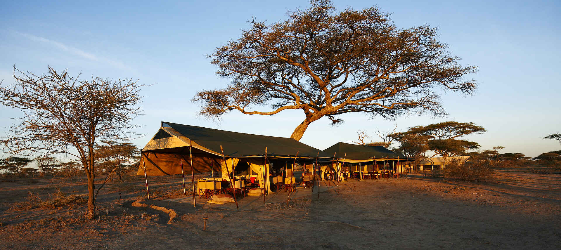 Olakira Migration Camp: Die Gemeinschaftszelte