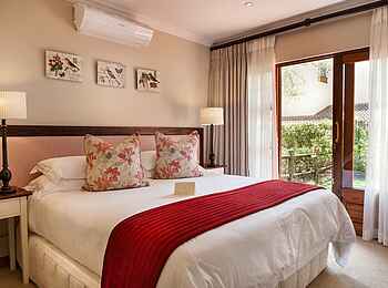 Oliver's: Luxury Family House Bett Oliver's: Luxury Family House Bett