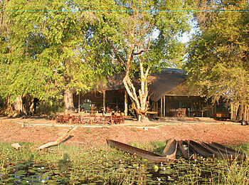 Pom Pom Camp: Anlegestelle Pom Pom Camp: Anlegestelle