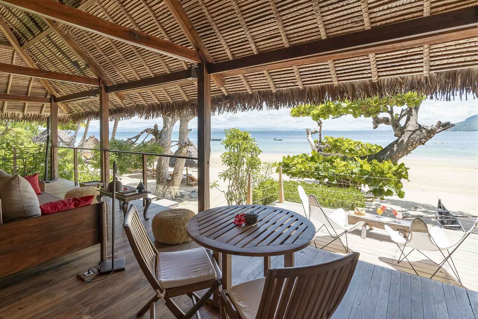 Time + Tide Tsara Komba: Die großzügige Veranda einer Ocean View Suite Time + Tide Tsara Komba: Die großzügige Veranda einer Ocean View Suite