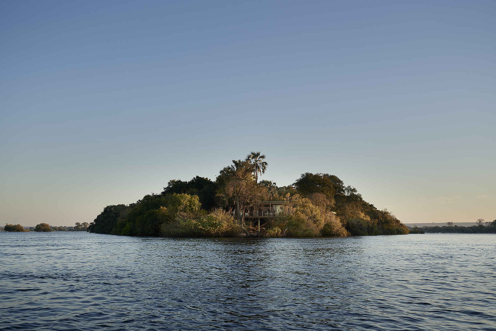 Victoria Falls River Lodge - Island Treehouse Suites: Die Insel