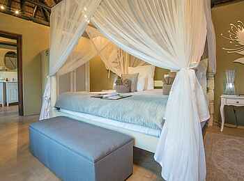 Kambaku Safari Lodge Südafrika: Das King Chalet Kambaku Safari Lodge Südafrika: Das King Chalet