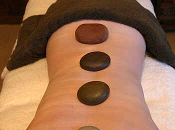 Olive Grove Guesthouse: Heiße Steine