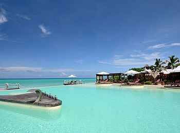 Essque Zalu: Panoramapool