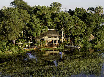 Jacana Camp: Camp unter Bäumen Jacana Camp: Camp unter Bäumen