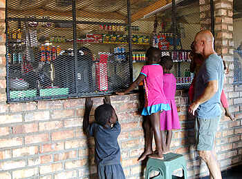 Ozondjou Trails: Ein kleiner Einkaufsladen