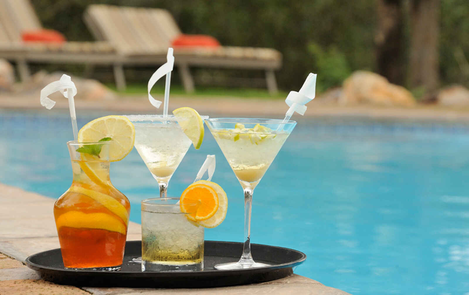 Taleni Etosha Village: Cocktails am Pool Taleni Etosha Village: Cocktails am Pool