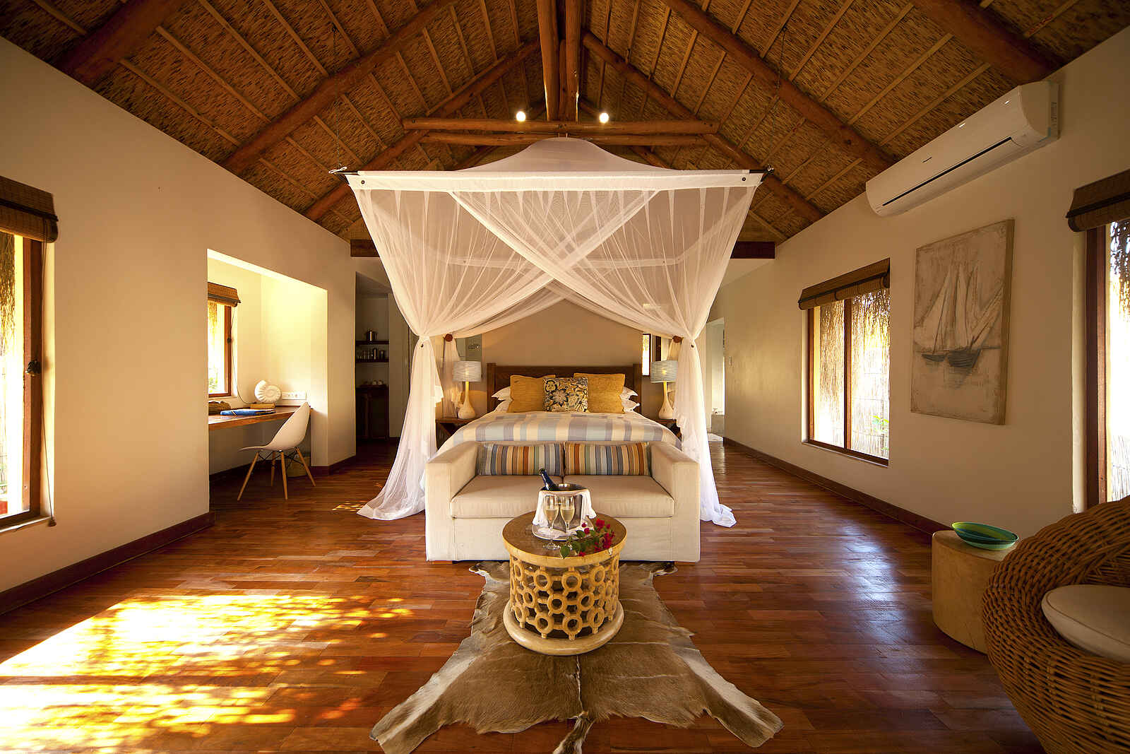 Azura Benguerra Island: Infinity Beach Villa Azura Benguerra Island: Infinity Beach Villa