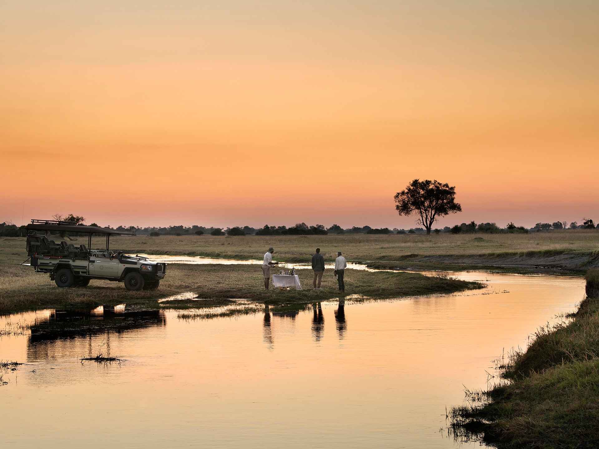 Camp Tawana: Sundowner