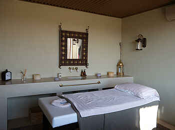 Gmundner Lodge: Raum für Massage Anwendungen Gmundner Lodge: Raum für Massage Anwendungen