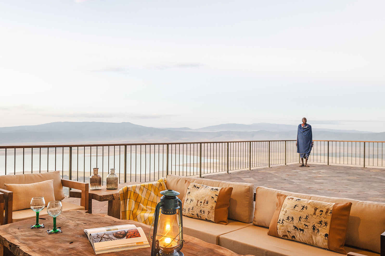 Ngorongoro Lodge Melia Collection: Terrasse der Royal Suite Ngorongoro Lodge Melia Collection: Terrasse der Royal Suite