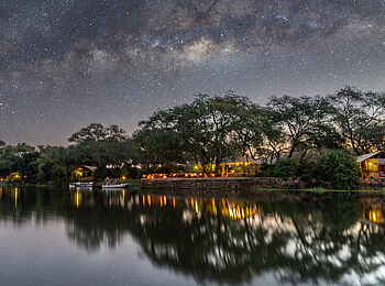 Time + Tide Chongwe Camp: Das Camp bei Nacht