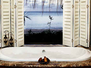 Anantara Bazaruto Island Resort and Spa: Badewanne im Beach Chalet