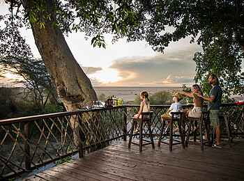 Basecamp Masai Mara: Ausblick von der Terrasse Basecamp Masai Mara: Ausblick von der Terrasse