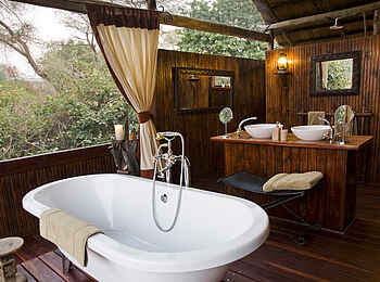 Chiawa Camp: Wanne in der Honeymoonsuite