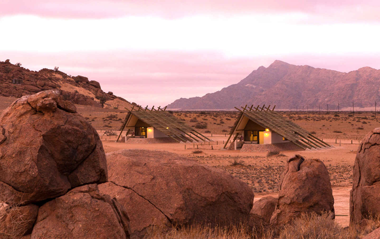 Desert Quiver Camp: Granitblöcke Desert Quiver Camp: Granitblöcke