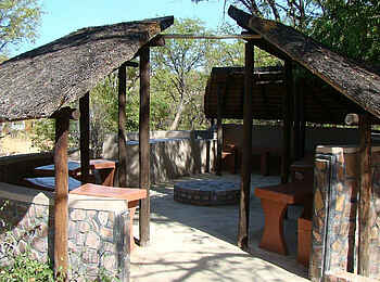 Hobatere Lodge: Aussichtsplattform Hobatere Lodge: Aussichtsplattform