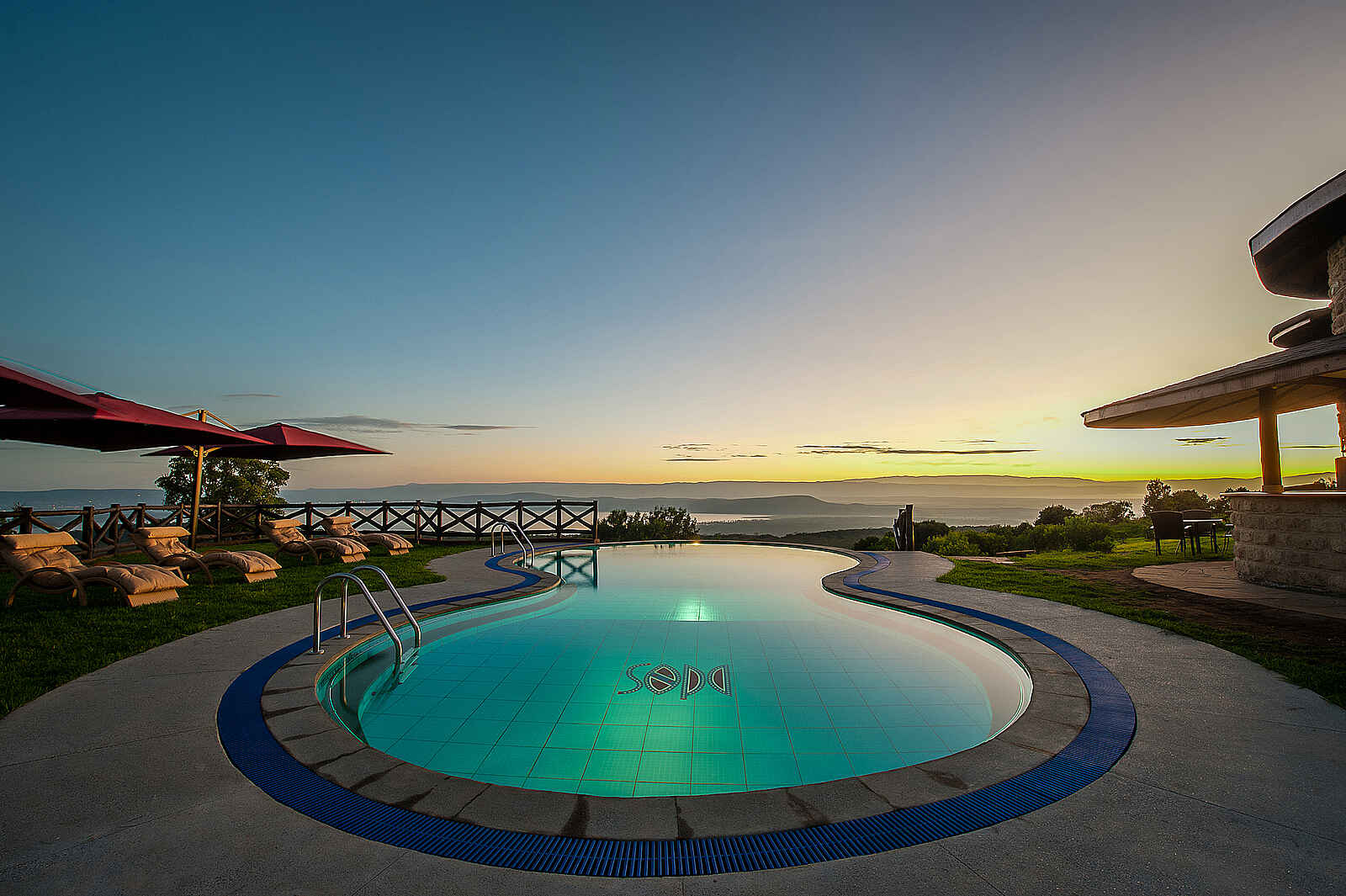Lake Nakuru Sopa Lodge: Swimmingpool Lake Nakuru Sopa Lodge: Swimmingpool