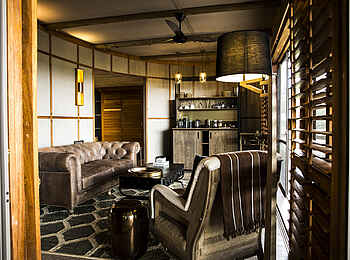 Mombo Camp: Suite Lounge