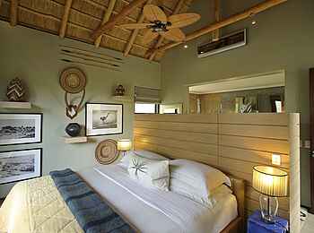 Phinda Homestead: Doppelbett in der Unterkunft Phinda Homestead: Doppelbett in der Unterkunft