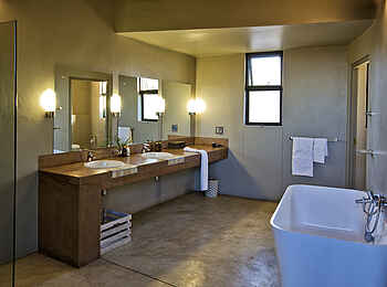 Safarihoek Lodge: Badezimmer mit Badewanne Safarihoek Lodge: Badezimmer mit Badewanne