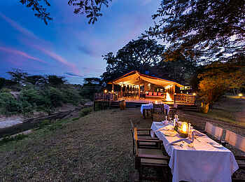 Basecamp Masai Mara: Dinner unter freiem Himmel Basecamp Masai Mara: Dinner unter freiem Himmel