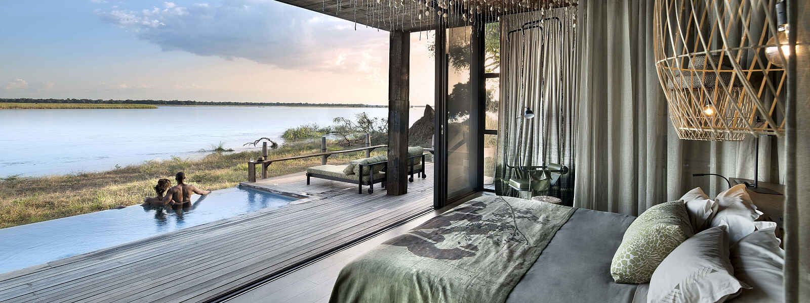 Lolebezi Lodge: Suite mit Terrasse und Pool Lolebezi Lodge: Suite mit Terrasse und Pool