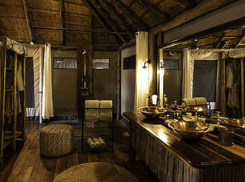 Savuti Camp: Savuti Camp: Standard Tent Bad