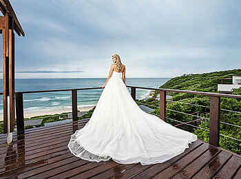 White Pearl Resorts: Braut auf der Aussenanlage