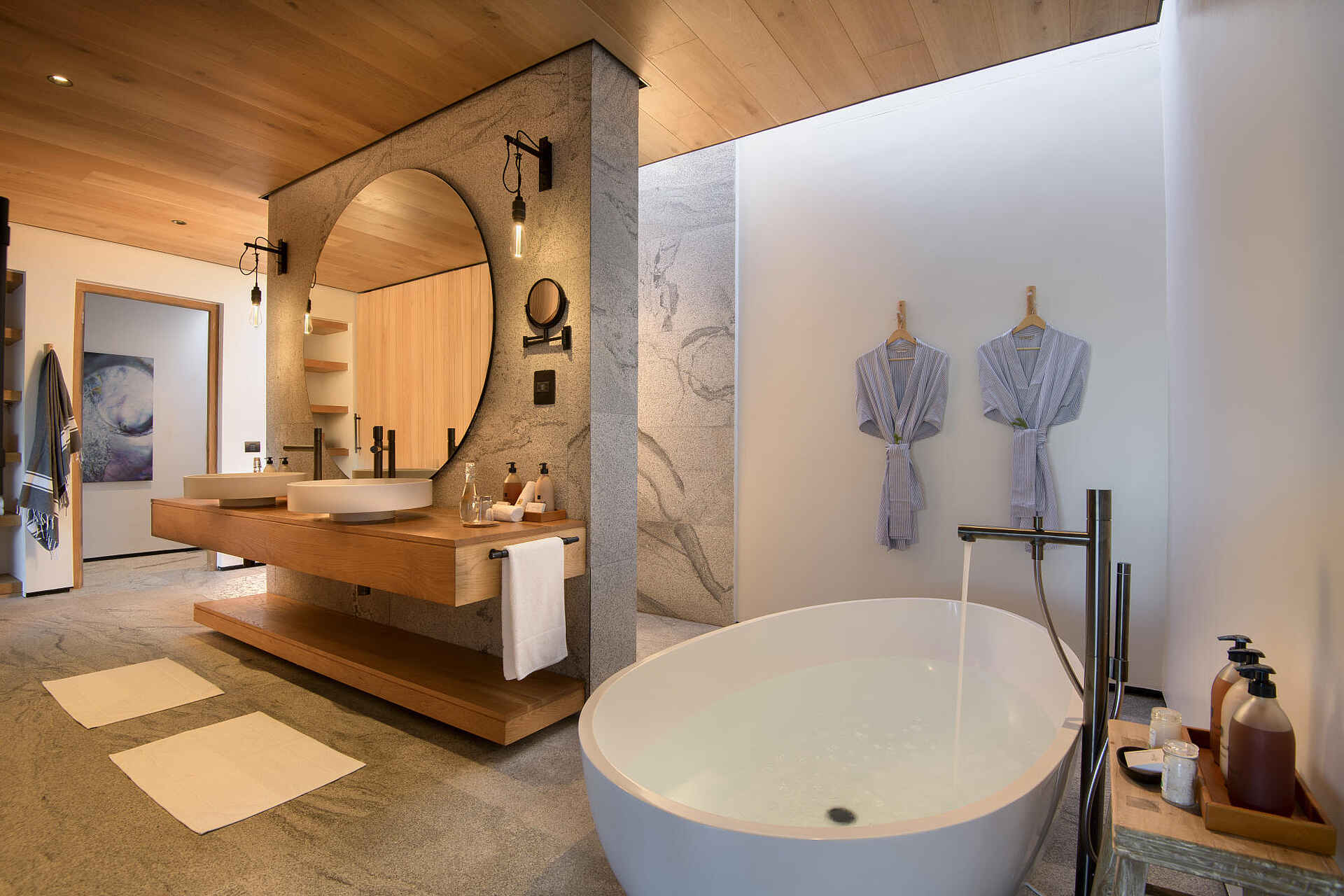 Morukuru Beach Lodge: Das Badezimmer einer Suite