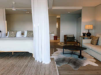Sala Beach House: Sala Suite Blick hinein