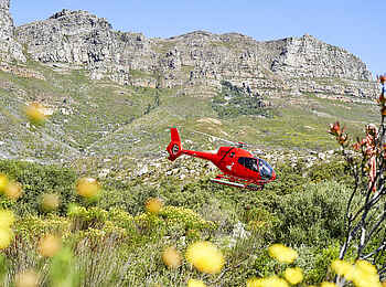 The Twelve Apostles Hotel: Hubschrauberflug The Twelve Apostles Hotel: Hubschrauberflug