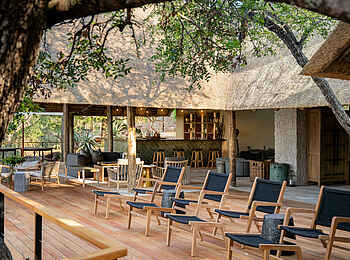 Thornybush Game Lodge: Die Terrasse Thornybush Game Lodge: Die Terrasse